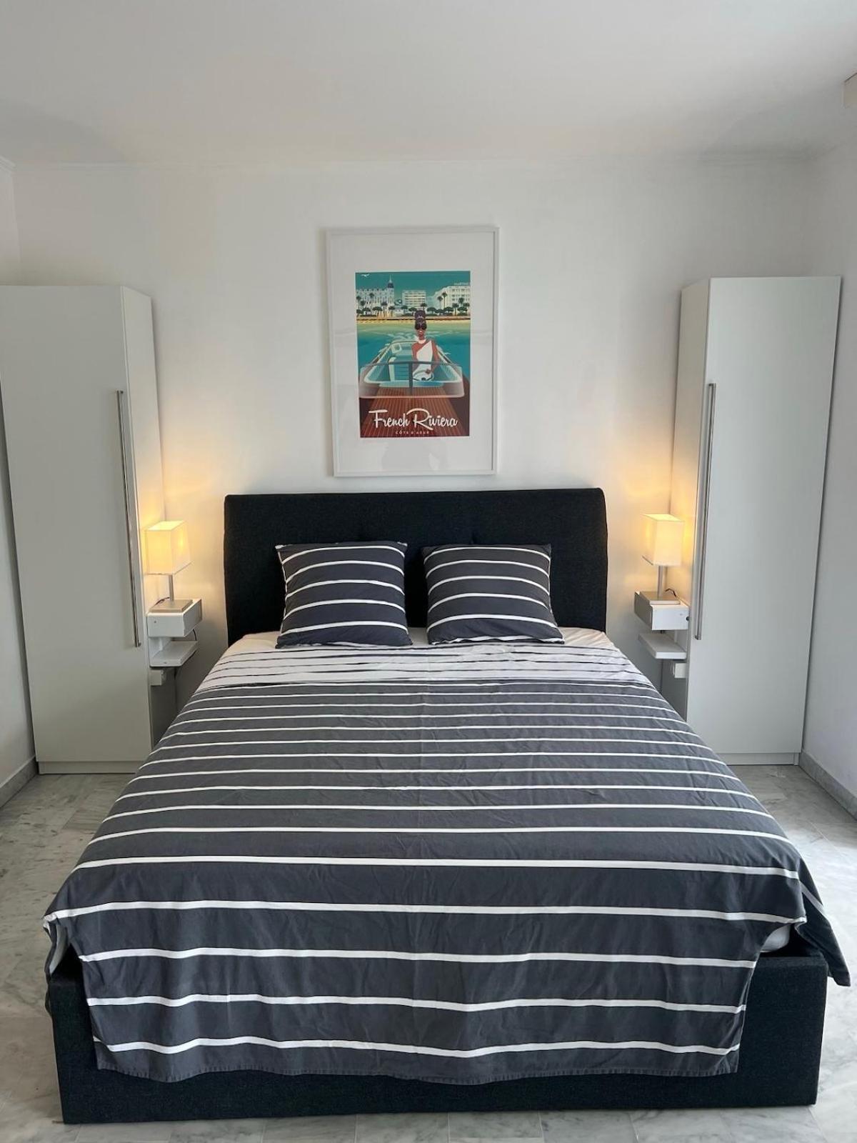 Seafront - Beautiful Flat With Aircon And Comfortable Loggia Vallauris Eksteriør billede